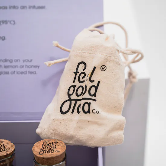 Feel Good Tea Lavender Discovery Box | 25 Pink Baby Roses Bouquet