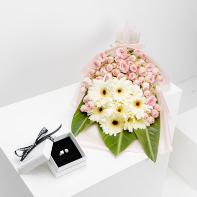 Nora Elbatran Custom Bygone Royal Ring | Soft Flowers