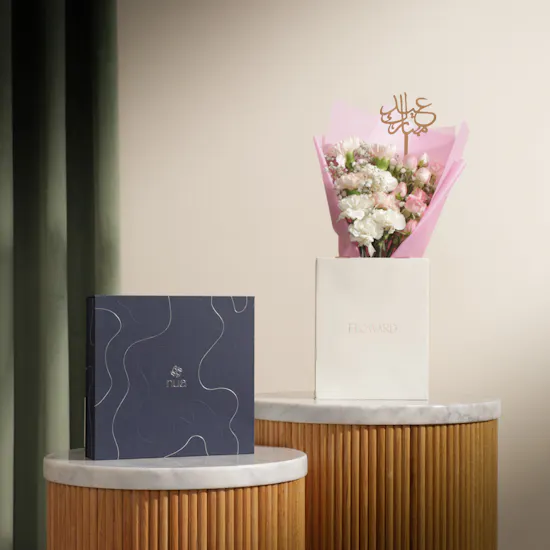 Nua Small Classic Signature Date and Chocolate Bonbon Box | Eid Elegance Flower Bouquet
