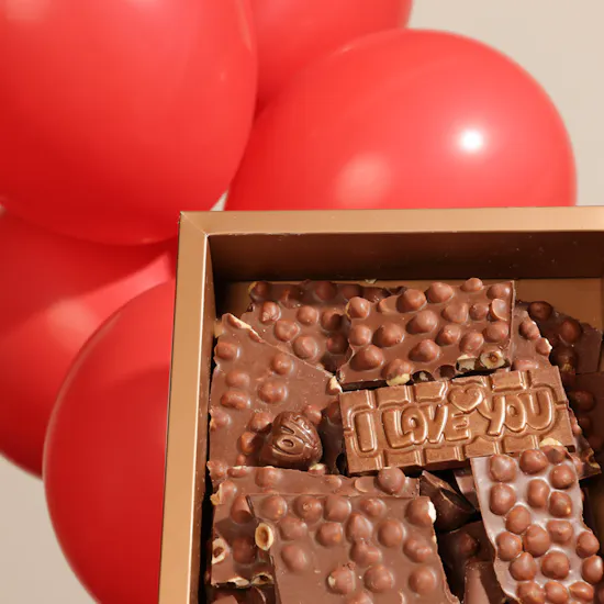 Ghazl Chocolatier I Love You Chocolate Box | 6 Balloons