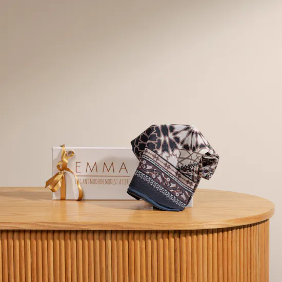 Emma Mystic Wood Scarf | Rose Revival Bouquet