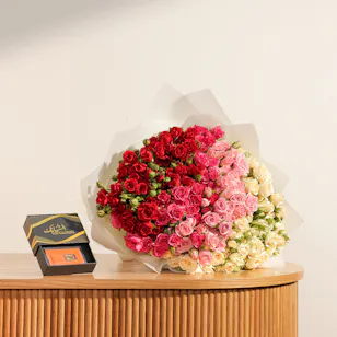 Dar-Alsbaek 2.5g Gold Bar | Mixed Baby Rose Bouquet