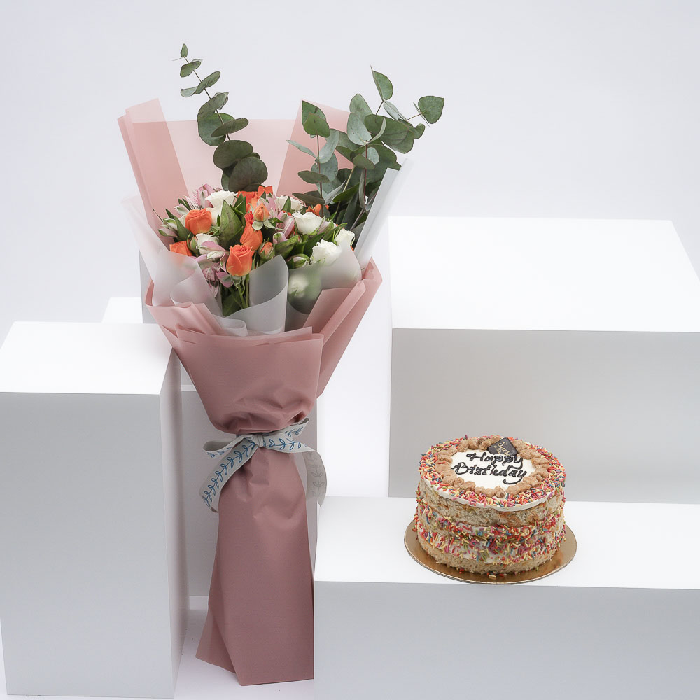 كيك يوم ميلاد سعيد بالفانيليا من سكر الندى | باقة السعادة