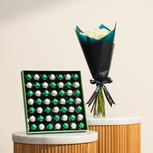 Passionelle Moderna Chocolate Box | Garden of Elegance Flowers