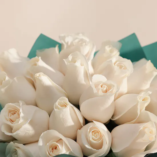 Mubkhar Elegant Home Gift Set | Unique Flowers