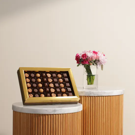 Chocoline Limited Edition Chocolate Box | Blanc Harmony Flower Vase