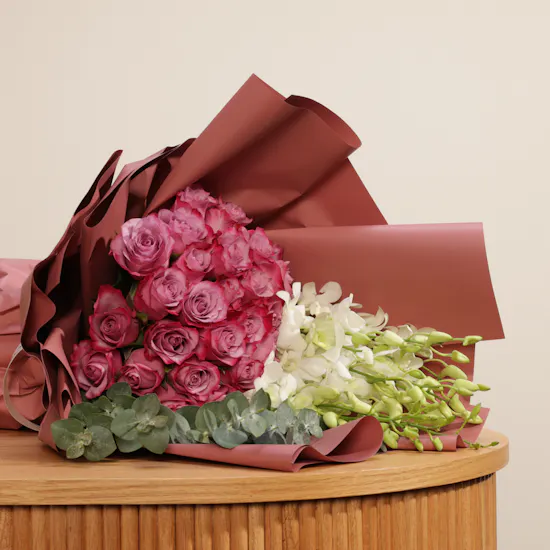 Sweetylicious Vanilla Cake | Bouquet