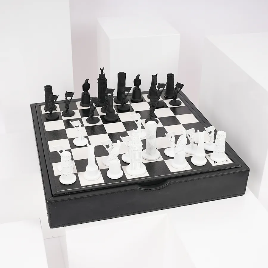 Floward's Black & White Chess Set 2