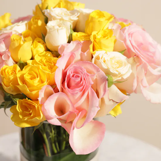Hanoverian Chocolate Box | Serene Majesty Flower Vase