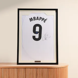 Kylian Mbappé Real Madrid Home 2024-2025 Signed T-shirt Kylian Mbappé Real Madrid Home 2024-2025 Signed T-shirt