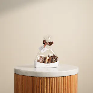 Läderach Small Chocolate Boat Läderach Small Chocolate Boat
