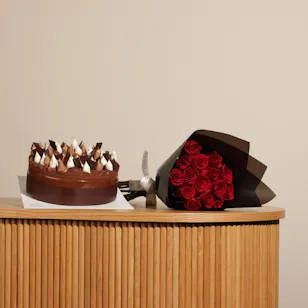 Patisserie by Guillermo Palomo Chocolate Cake | Red Roses Bouquet
