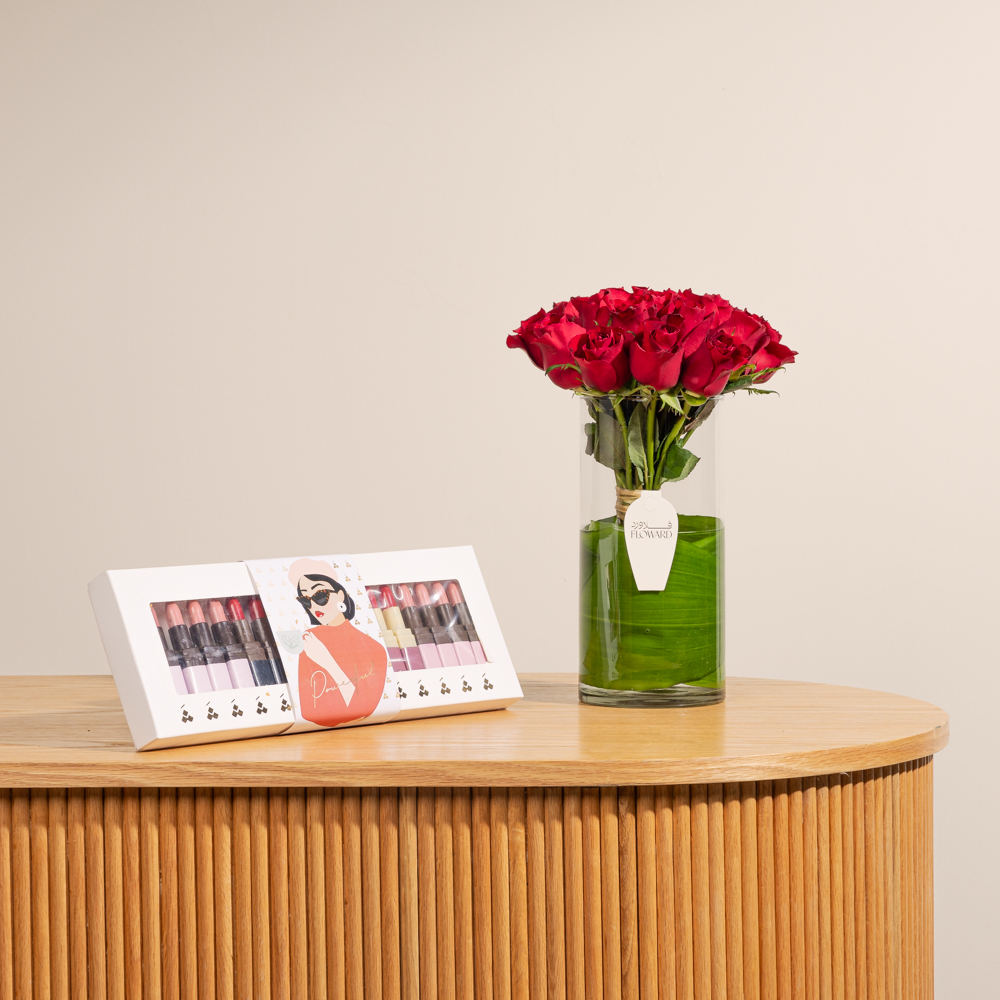 علبة شوكولاتة بشكل احمر شفاه من شان شال | مزهريه حمراء 