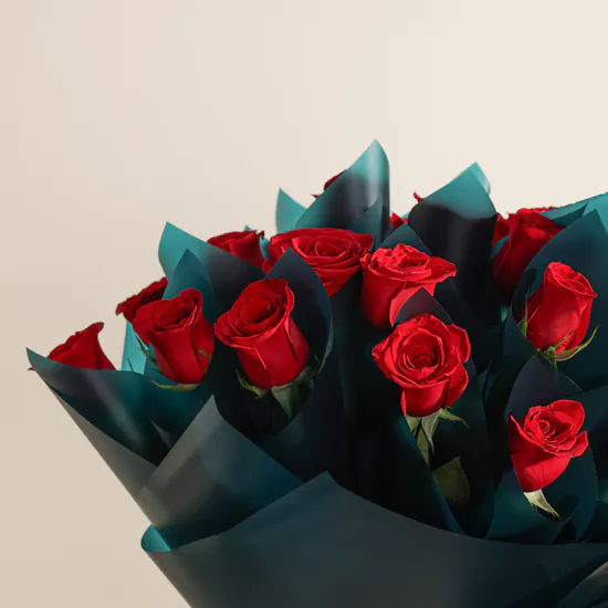 Moon’s Crown Roses Favours