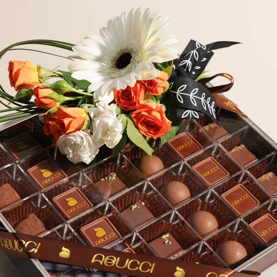 Abucci Chocolate Box | Elegant Flowers 1