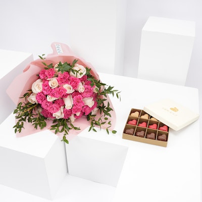 Abucci Chocolate with Baby Roses