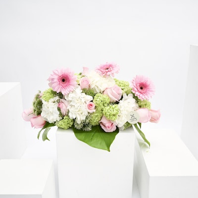 Top Table Delightful Blooms 