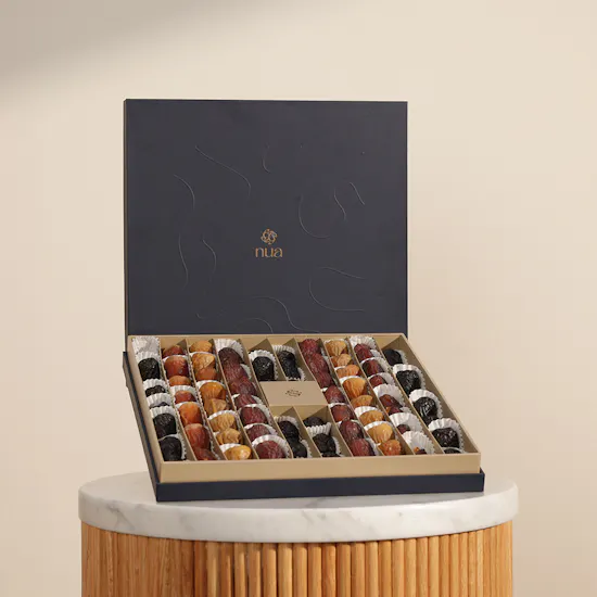 Nua Dates Classic Blue Box