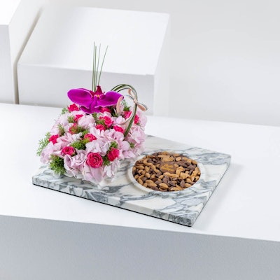 Haute Boutique Marble Tray | Flowers
