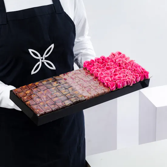 Opera Colored Chocolate Tray | Roses