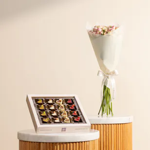 Fleur Hearts Chocolate Box | Pink Baby Rose Bouquet