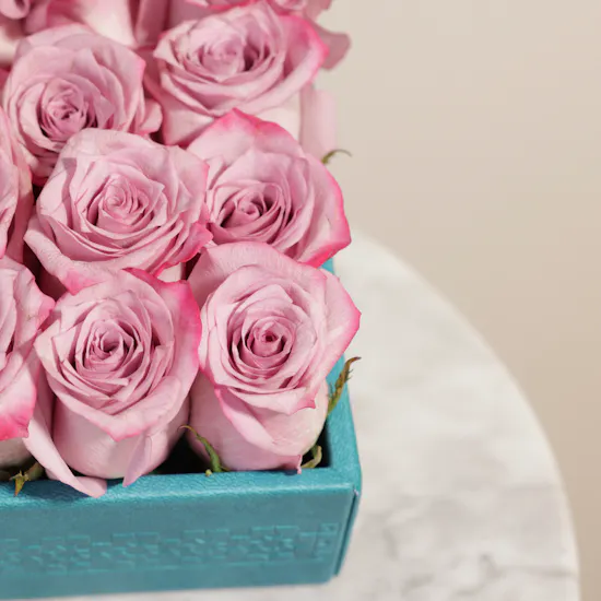 Floward Blue Holy Quran | Purple Roses