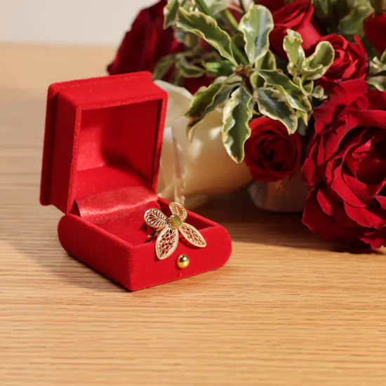 Depaj 21K Gold Butterfly Ring | Classic Roses