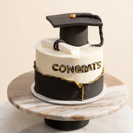 Nino’s Bakery Congrats on Graduation Cake
