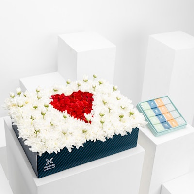 Floward Small Chocolate Box | Heart Flowers