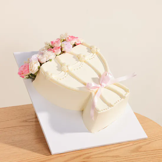 NQ's Bakery Flower Bouquet Cake