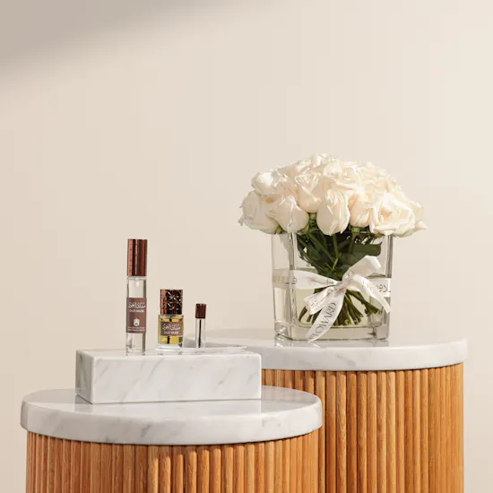 Abdul Samad Al Qurashi Musk Aloud Collection | White Roses Vase
