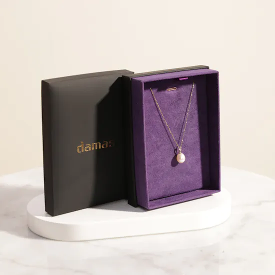 Damas Kiku Jolie Pearl Pendant Gold Necklace