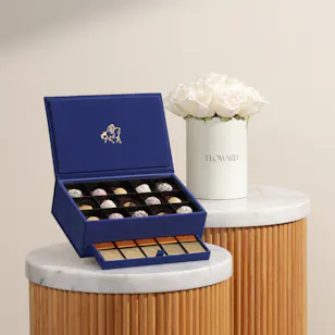 Godiva Small Navy Blue Royal Chocolate Box | Elegant Rose Box Godiva Small Navy Blue Royal Chocolate Box | Elegant Rose Box