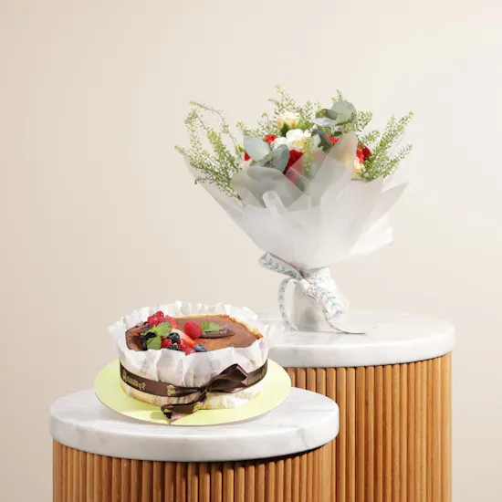 Decorating Memories San Sebastian Cheesecake | Colorful Bouquet