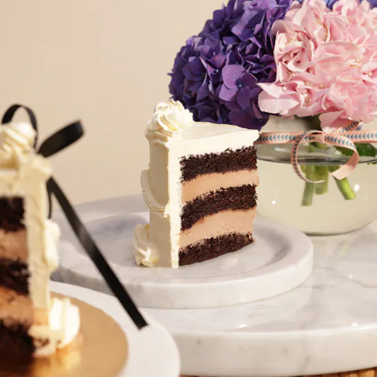 Sweet Atelier Chocolate Cake | Elegance Flowers Vase