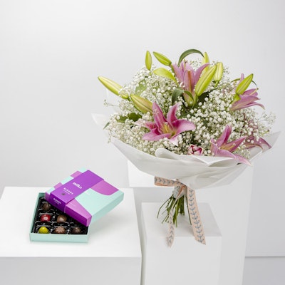 MOKO Blends 9 Pieces Chocolate Box | Pink lilis
