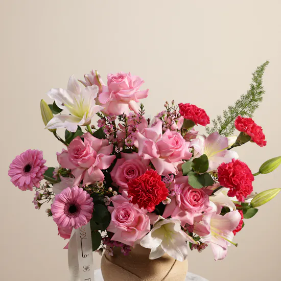 Rosy Notes Floral Vase