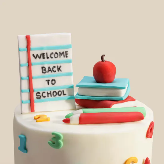 Floward Welcome Back to School Cake