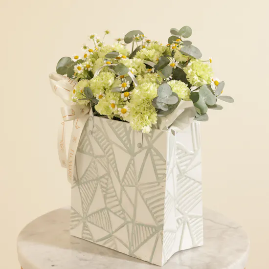 Green Beauty Breeze Flower Vase