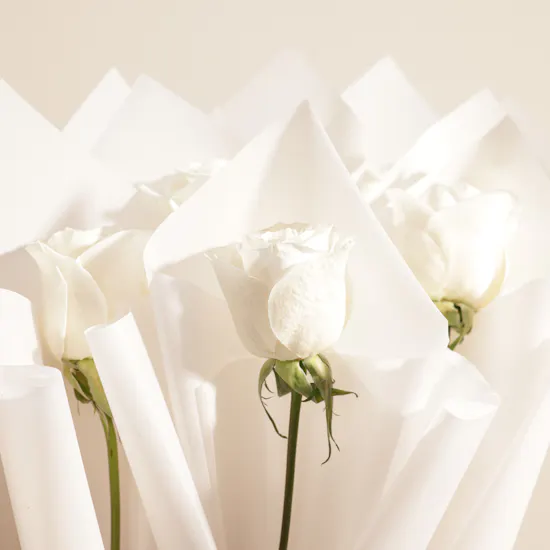 Floward Essence of Heritage Chocolate and White Rose Favor Basket