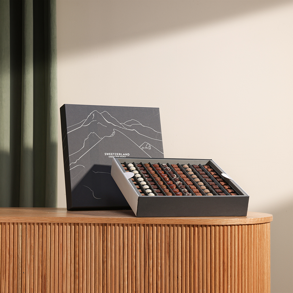 Sweetzerland Chocolate Box  | 2.035 kg