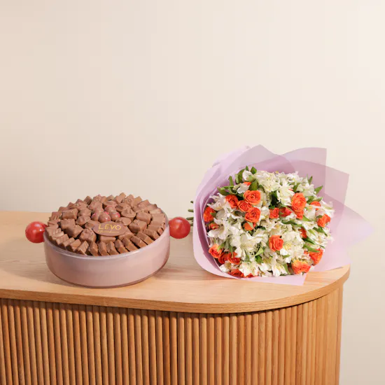 Levo Mix Chocolate Tray | Flowers Bouquet