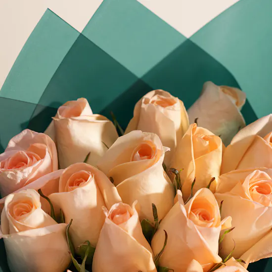 Abdul Samad Al Qurashi Smoked Agarwood Oil | Peach Roses Bouquet