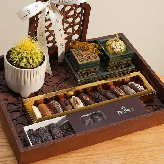 The Essence of Ramadan Luxury Tray