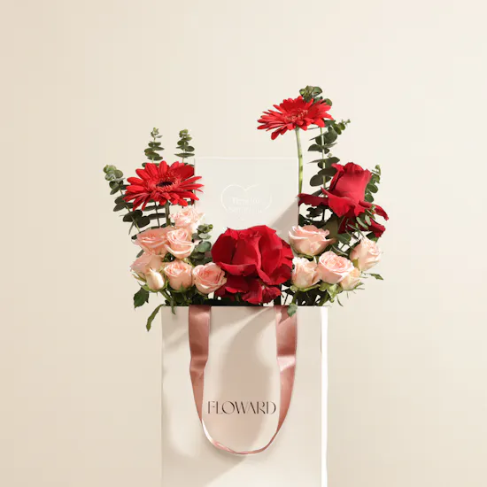 Warm Details Flower Bag with Dry Stuffed Fruits and Stuffed Date Box