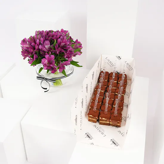 Laviviane Tiramisu Bites | Alstroemeria Vase