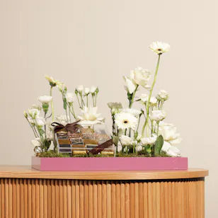 Ghazl Chocolatier Happy Birthday Chocolate Box | White Flower Tray Ghazl Chocolatier Happy Birthday Chocolate Box | White Flower Tray