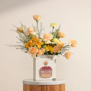  Maisam Qassem Birthday Flowers Vase