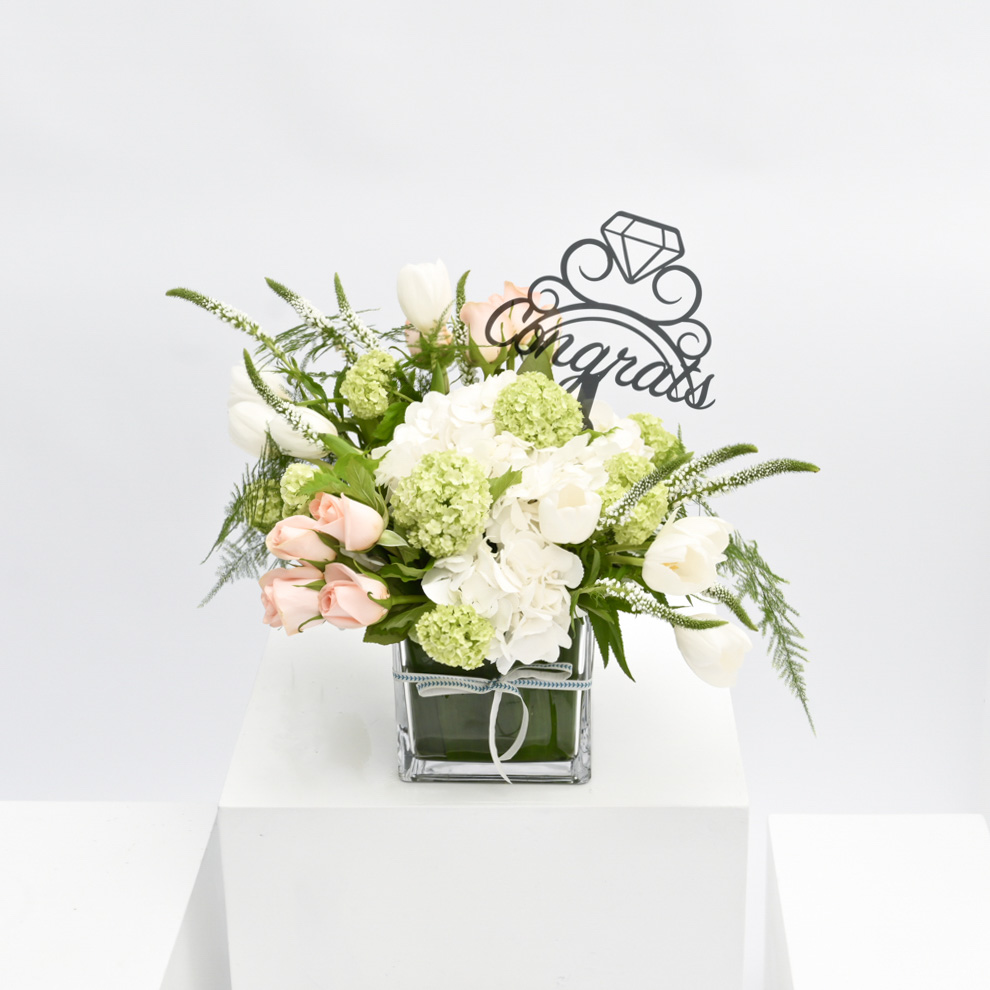 الزهور المزدهرة | مزهرية زجاج