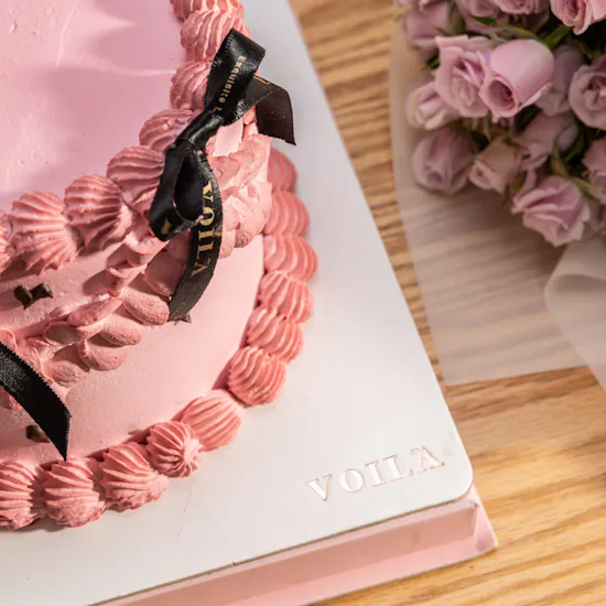 Voila Blush Cocoa Cake | Purple Flowers Bouquet